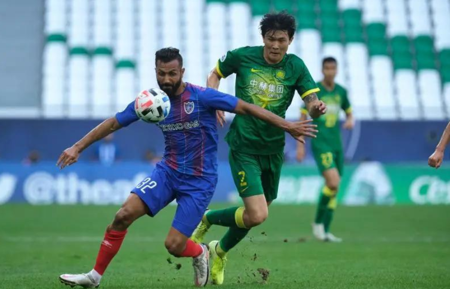 包含赛前尤文图斯备战亚冠，主帅复盘细节曝光，压力陡增，细节决定成败的词条